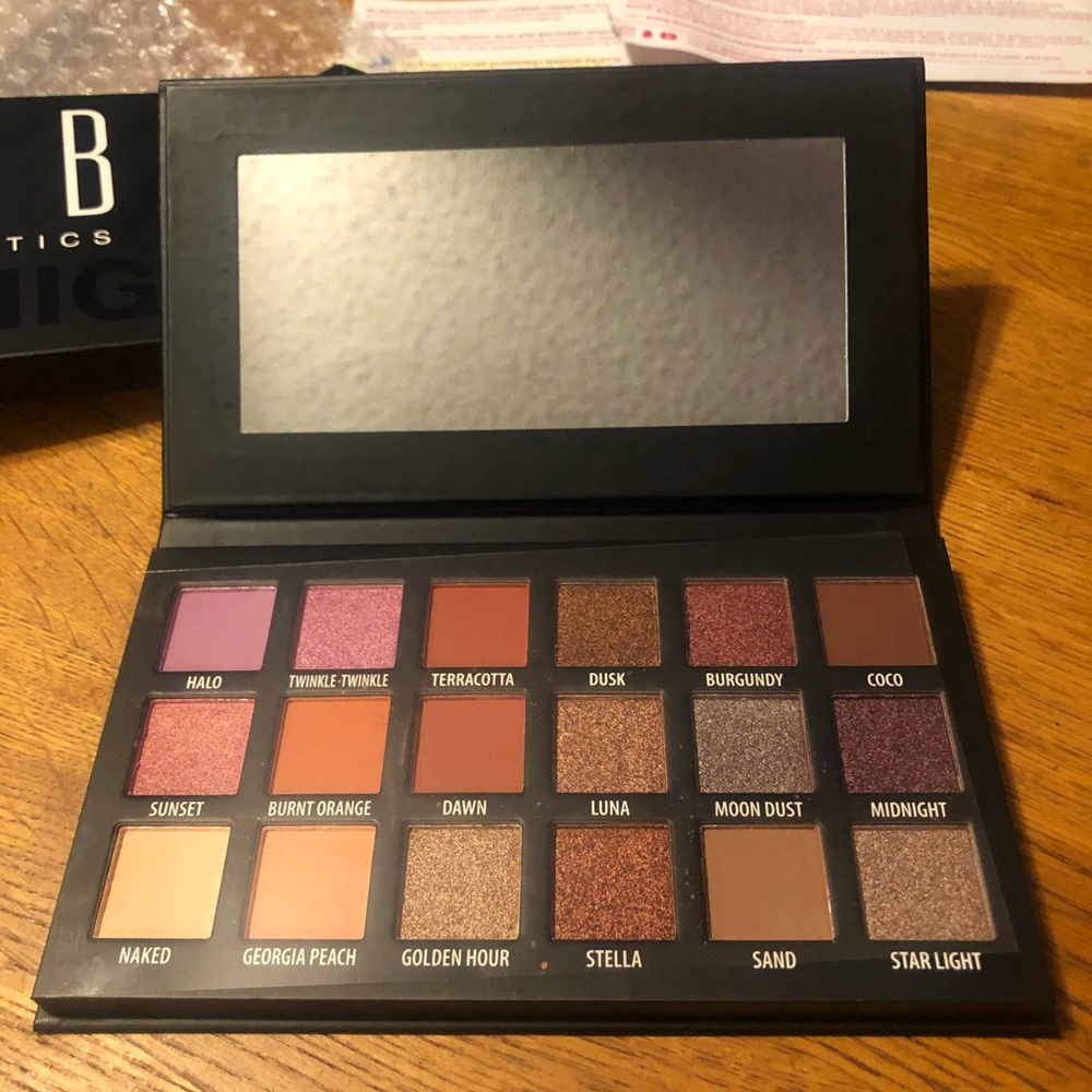 KAB Day + Night Eyeshadow Palette